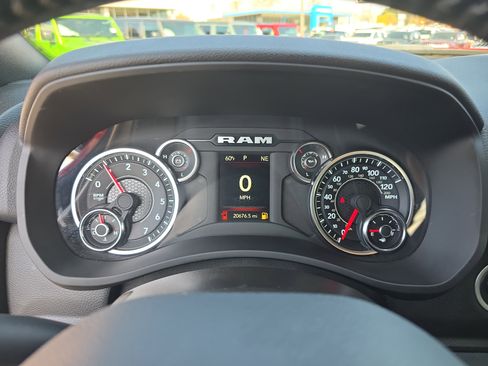 Used 2024 RAM 2500 Big Horn w/ Sport Appearance Package image 33