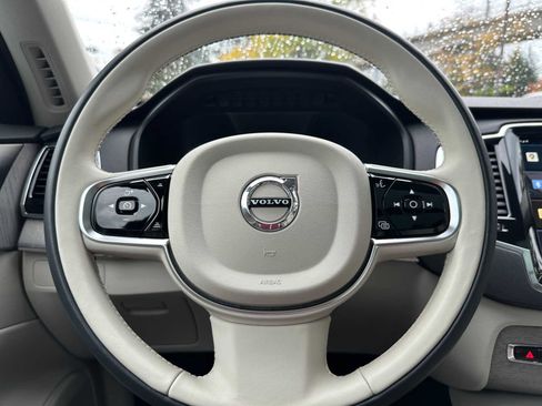 Used 2025 Volvo XC90 B6 Plus w/ Protection Package Premier image 25