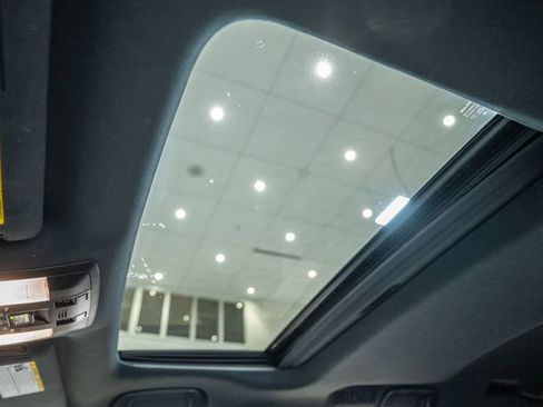 Used 2022 Lexus GX 460 Premium w/ Premium Plus Package image 23