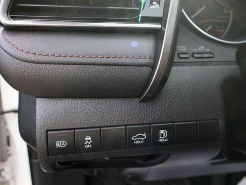 Used 2020 Toyota Camry LE FWD image 11