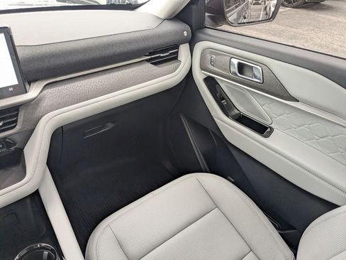 New 2026 Ford Explorer Platinum w/ LUX Leather Package image 17