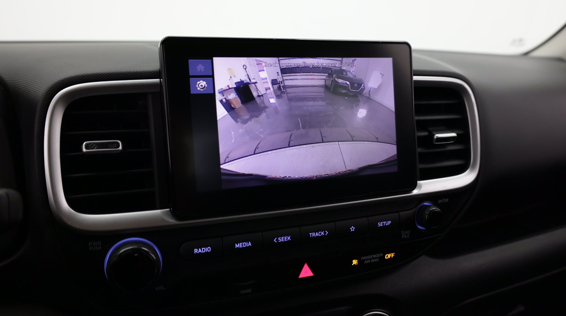 Used 2023 Hyundai Venue SE FWD image 17