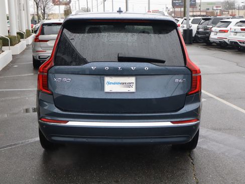 Used 2025 Volvo XC90 B6 Plus image 9