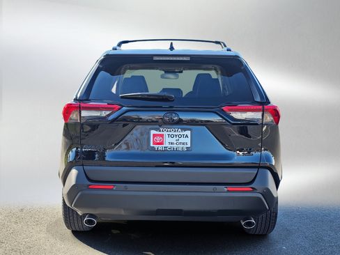 Used 2025 Toyota RAV4 XLE Premium image 4