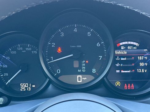 Used 2025 Porsche Macan Base image 25