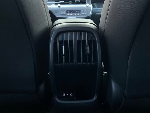 Used 2025 Hyundai Kona SEL image 13