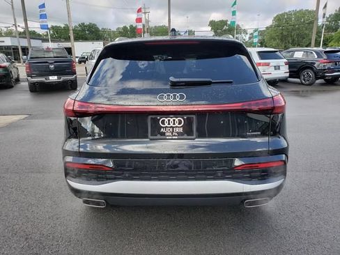 Used 2025 Audi Q5 Premium w/ Convenience Package AWD/4WD image 4