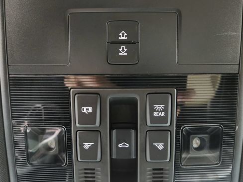 Used 2022 Volkswagen Atlas Cross Sport SE AWD/4WD image 21