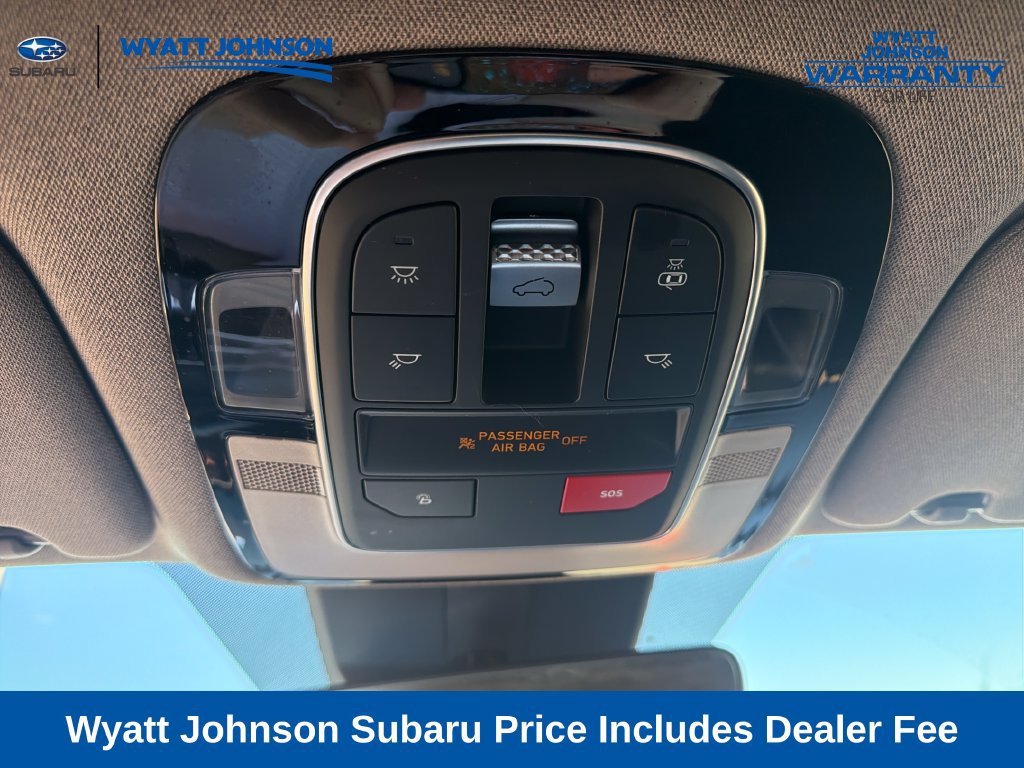 Used 2023 Hyundai Santa Fe Limited AWD/4WD image 29