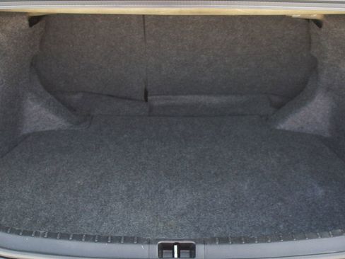 Used 2017 Toyota Corolla LE image 14