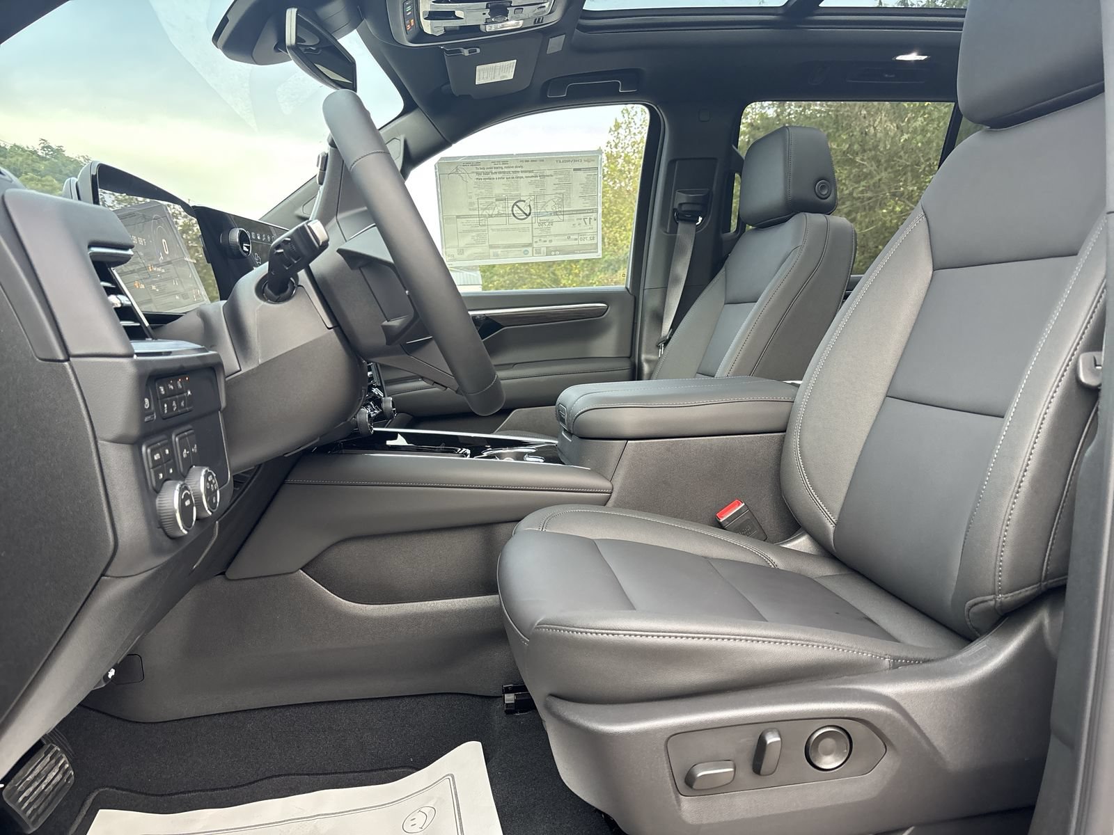 New 2027 Chevrolet Tahoe Z71 w/ Comfort Package AWD/4WD image 14