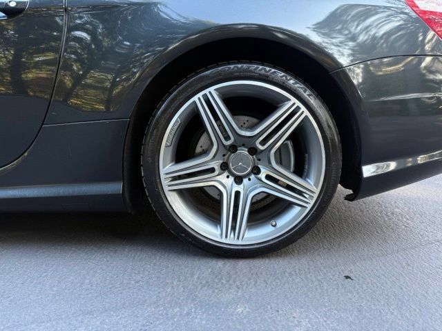 Used 2013 Mercedes-Benz SL 550 image 44