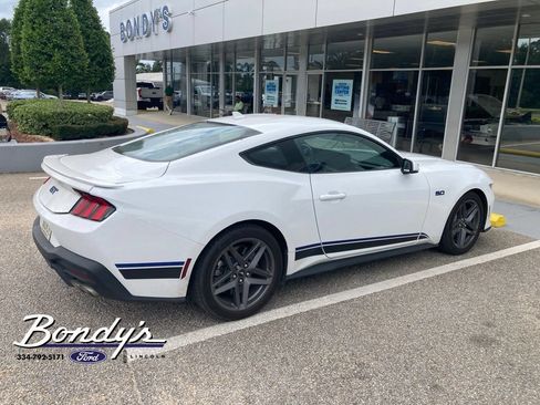 Used 2024 Ford Mustang GT Premium RWD image 5