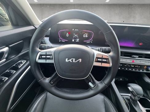 Used 2023 Kia Telluride LX FWD image 21