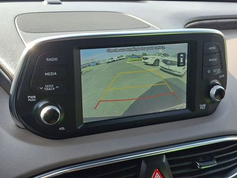 Used 2020 Hyundai Santa Fe SE AWD/4WD image 18