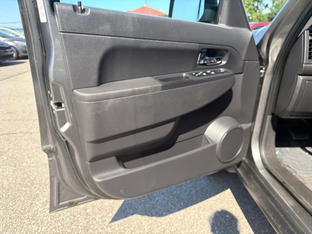 Used 2012 Jeep Liberty Sport w/ Popular Equipment Group AWD/4WD image 16