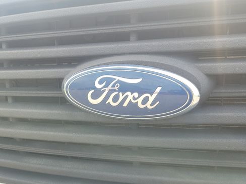 Used 2016 Ford Transit 150 148 Medium Roof RWD image 12