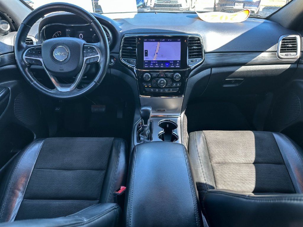 Used 2021 Jeep Grand Cherokee Laredo X RWD image 11