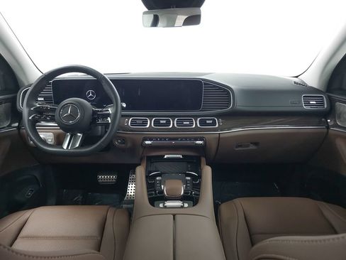 Used 2026 Mercedes-Benz GLS 450 4MATIC image 25