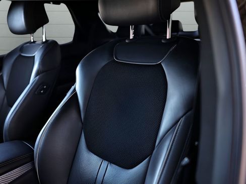 Used 2023 Genesis GV70 2.5T w/ Sport Prestige Package image 29