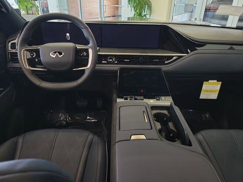 New 2026 INFINITI QX80 4WD image 13