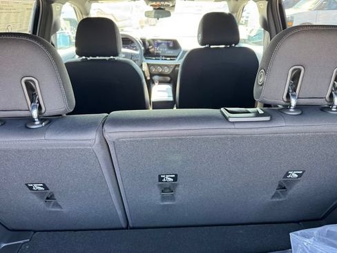 New 2026 Chevrolet Trax RS w/ Sunroof Package FWD image 11