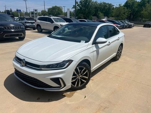 New 2026 Volkswagen Jetta SE FWD image 3