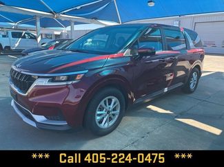 Used 2024 Kia Carnival LX video 2