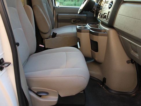 Used 2013 Ford E-250 and Econoline 250 w/ PWR Group RWD image 26