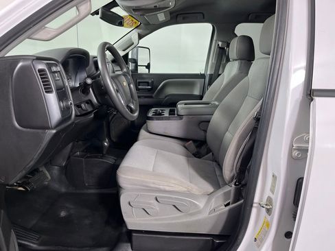 Used 2018 Chevrolet Silverado 2500 W/T w/ WT Convenience Package AWD/4WD image 15