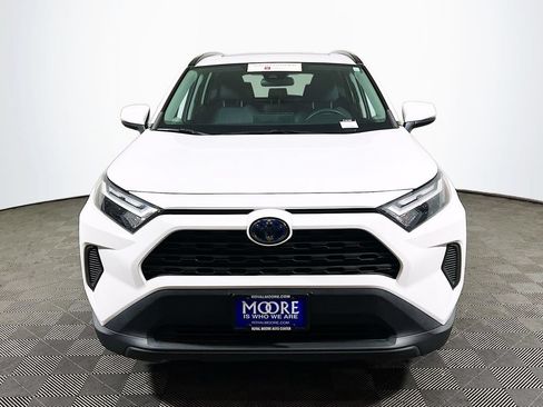 Certified 2022 Toyota RAV4 XLE w/ Convenience Package AWD/4WD image 2
