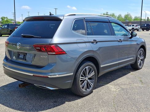 Used 2019 Volkswagen Tiguan SEL AWD/4WD image 25