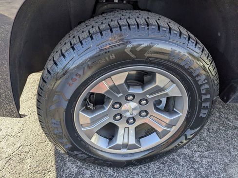 Used 2019 Chevrolet Tahoe LT image 9