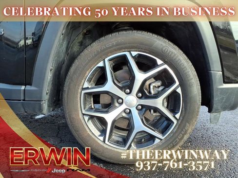 Certified 2024 Jeep Compass Limited image 9