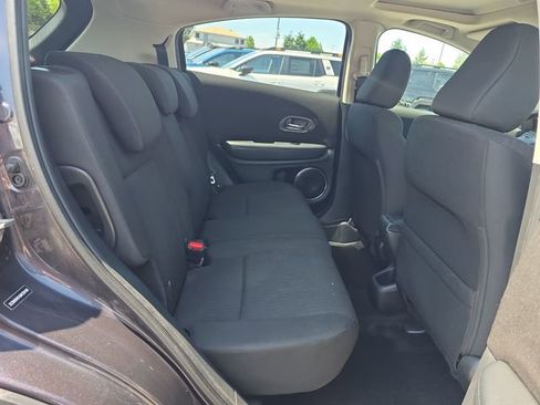 Used 2016 Honda HR-V EX image 10