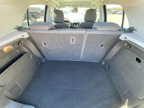 Used 2022 Chevrolet Trax LS w/ Tint and Cruise Package image 16