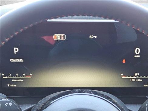 New 2026 Nissan Kicks SR FWD image 13