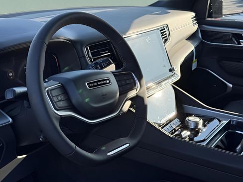 New 2026 Jeep Grand Wagoneer 4WD image 19