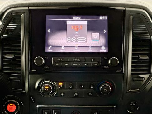 Used 2022 Nissan Titan SV image 23