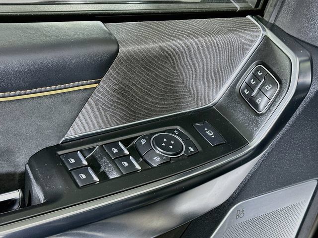 Used 2023 Ford F250 Platinum AWD/4WD image 23
