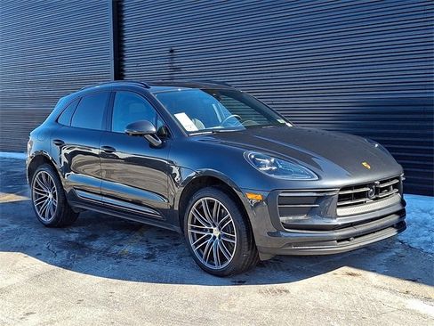 New 2025 Porsche Macan image 9