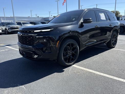 Certified 2024 Chevrolet Traverse RS image 8