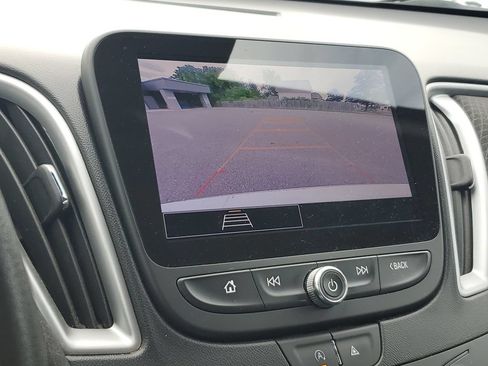 Used 2023 Chevrolet Malibu LT FWD image 24
