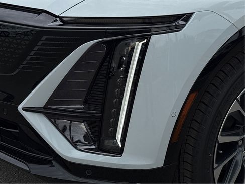 New 2026 Cadillac Lyriq Sport image 14