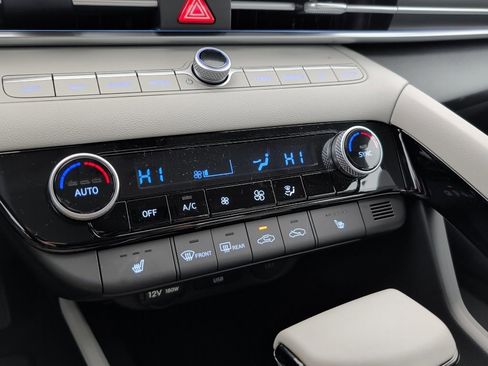 New 2026 Hyundai Elantra Limited image 29