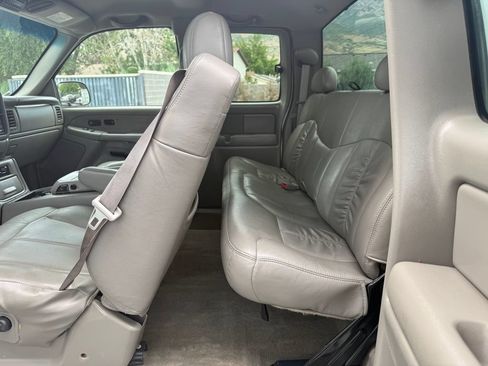 Used 2002 Chevrolet Silverado 2500 LT w/ Off-Road Skid Plate Pkg AWD/4WD image 30