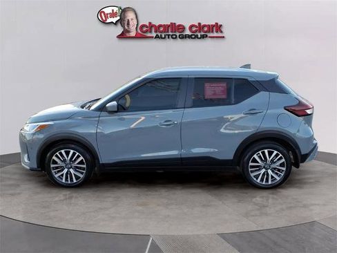 Certified 2024 Nissan Kicks SV image 2