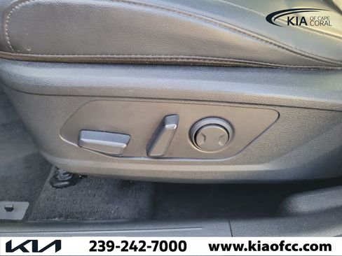 Used 2025 Kia Sportage EX FWD image 20