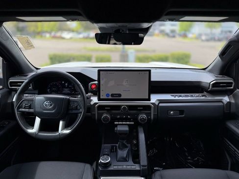 Used 2024 Toyota Tacoma TRD Off-Road image 25