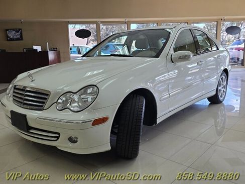 Used 2007 Mercedes-Benz C 350 Sedan image 2